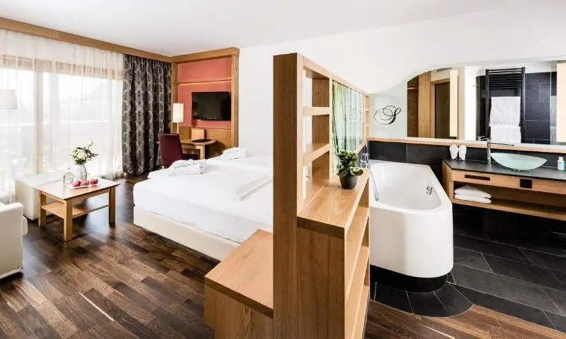 Juniorsviitti, Lake Spa Hotel Seeleiten
