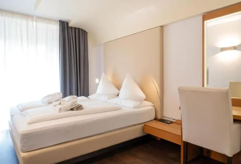 Sviitti 2 Makuuhuonetta, Lake Spa Hotel Seeleiten