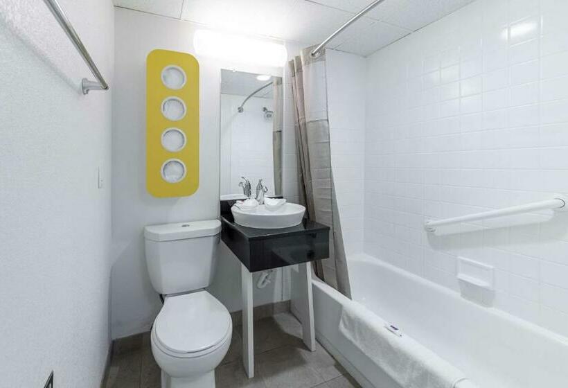 Четырехместный Номер Стандарт, Motel 6warminster, Pa