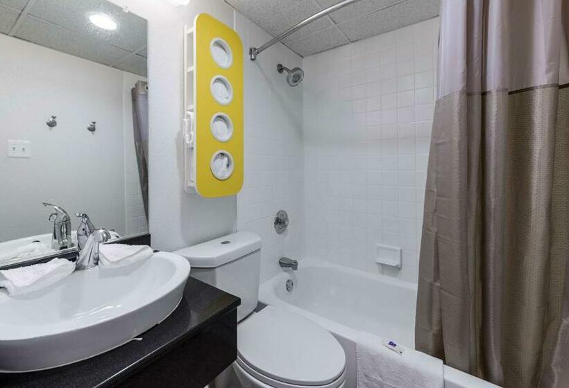 Четырехместный Номер Стандарт, Motel 6warminster, Pa