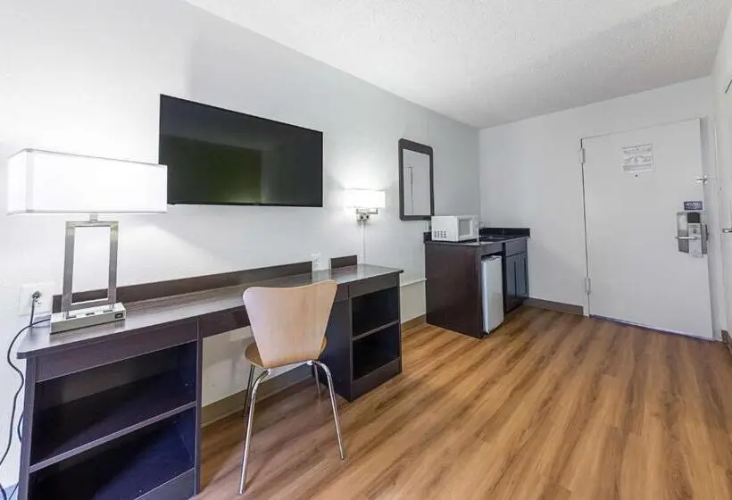キングサイズベッドのスタンダードルーム, Motel 6warminster, Pa