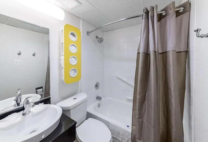 スイート, Motel 6warminster, Pa
