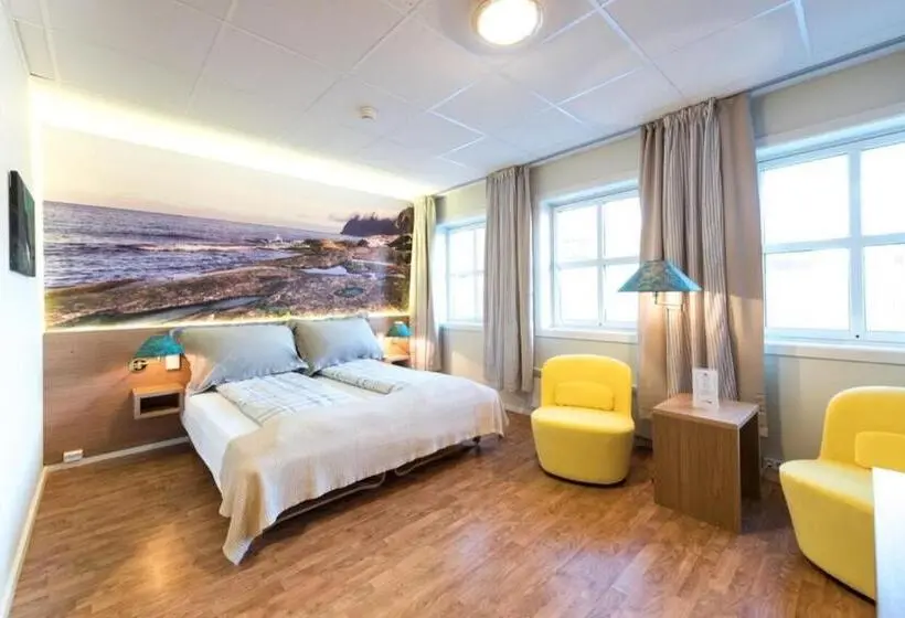 Standart Oda, Senja Hotell