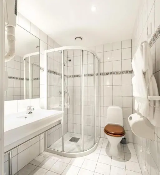 Standart Oda, Senja Hotell