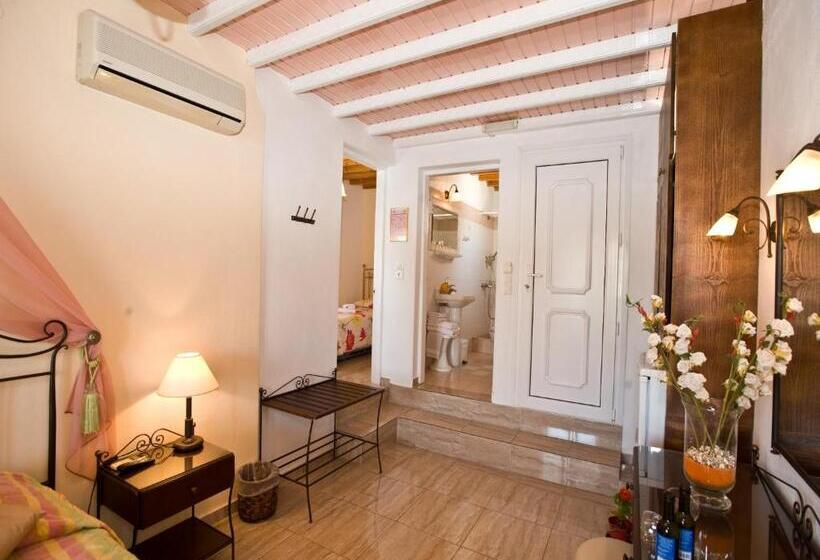 Triple Room Sea View, Vana Holidays