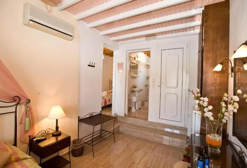 Triple Room Sea View, Vana Holidays