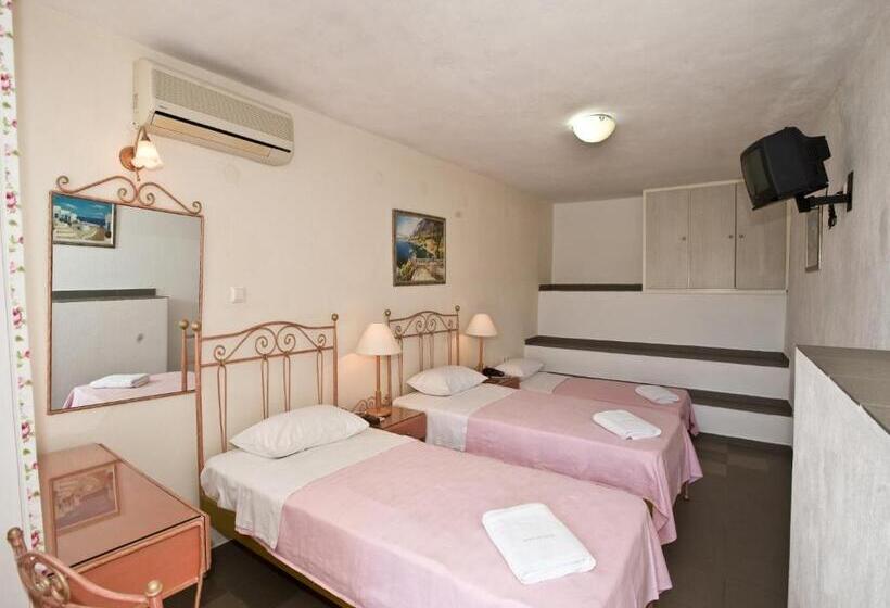 Triple Room Sea View, Vana Holidays