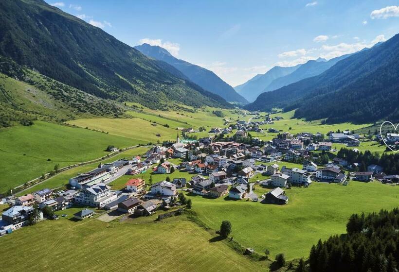 발코니 디럭스 룸, Apart Garni Romantica