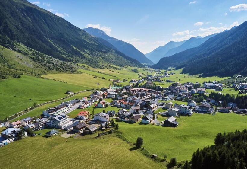 2 베드룸 컴포트 아파트, Apart Garni Romantica