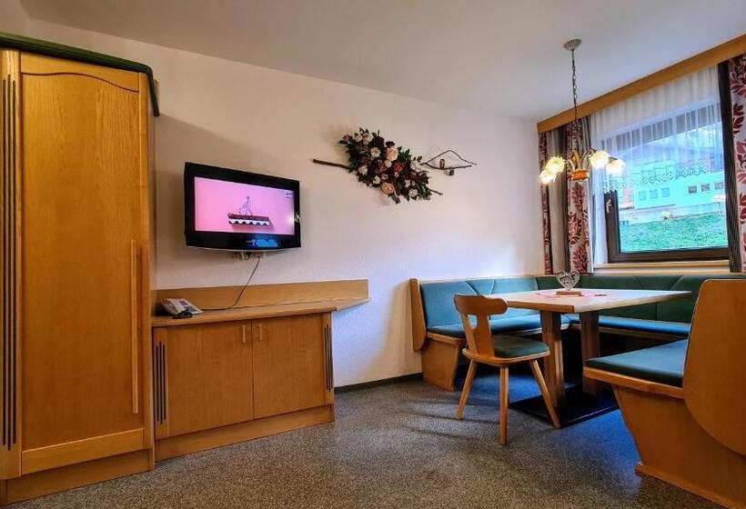 2 베드룸 컴포트 아파트, Apart Garni Romantica