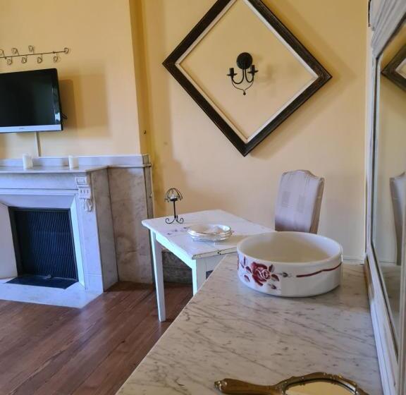 غرفة سوبيريور, Château De Villeneuve   Montolieu