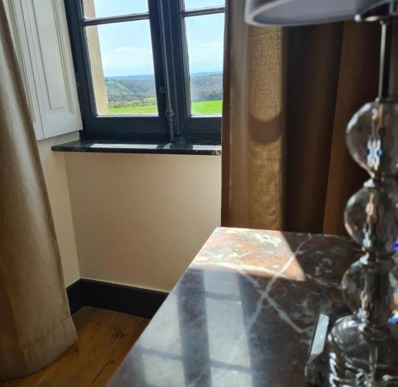 غرفة قياسية, Château De Villeneuve   Montolieu