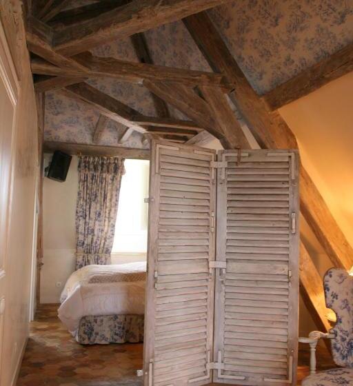 Quarto Estandar, Le Parvis
