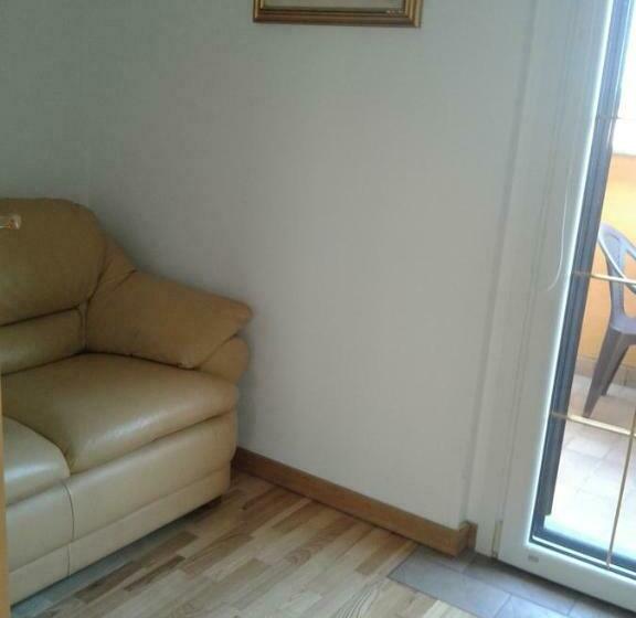 带大床的高级房间, One M