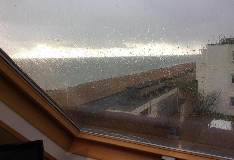 סוויטה עם נוף, The Ship Inn   Sandgate