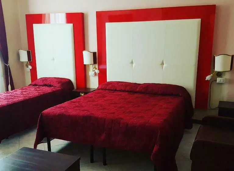 Standard Kolmen Hengen Huone, Albergo Panorama