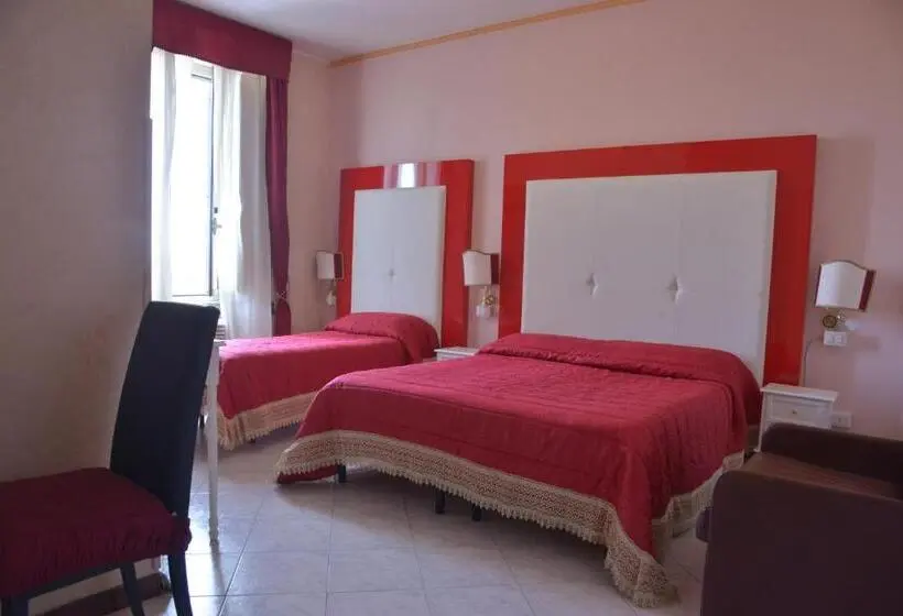 Standard Kolmen Hengen Huone, Albergo Panorama