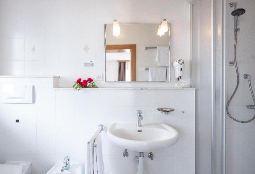 חדר סטנדרט לשלושה, B&b Martha