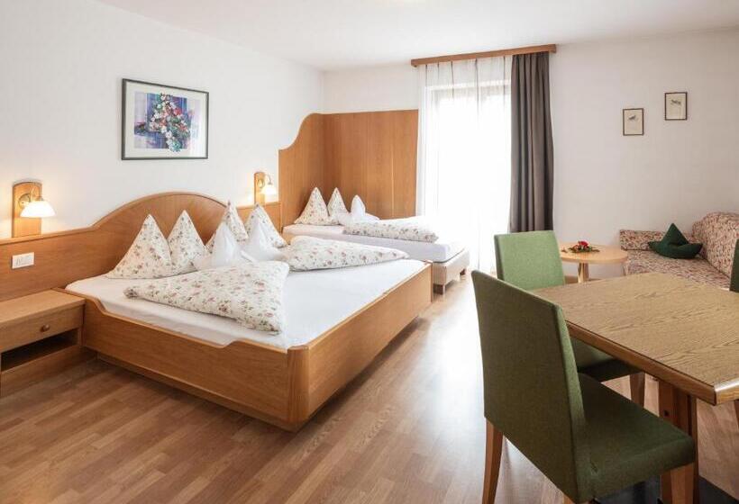 חדר סטנדרט לשלושה, B&b Martha