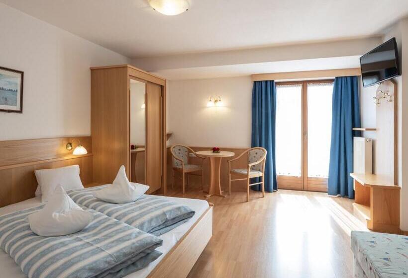 חדר סטנדרט לשלושה, B&b Martha