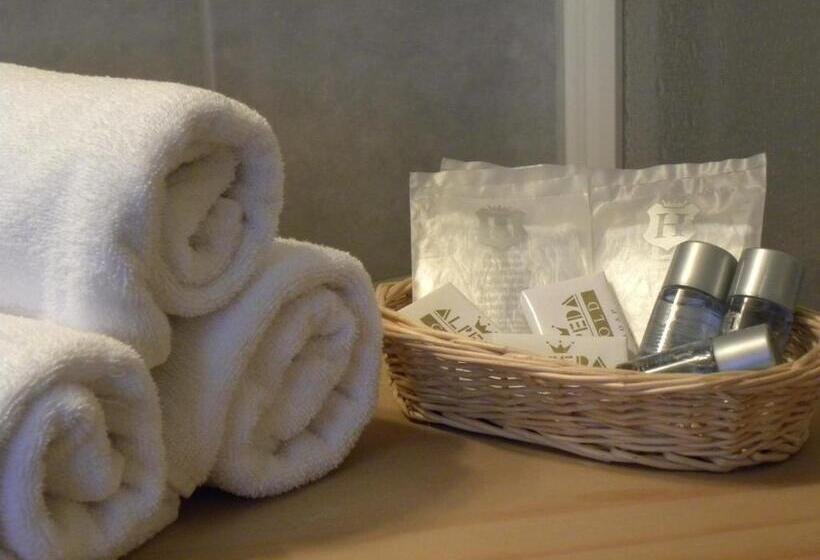اتاق استاندارد سه نفره, B&b Martha