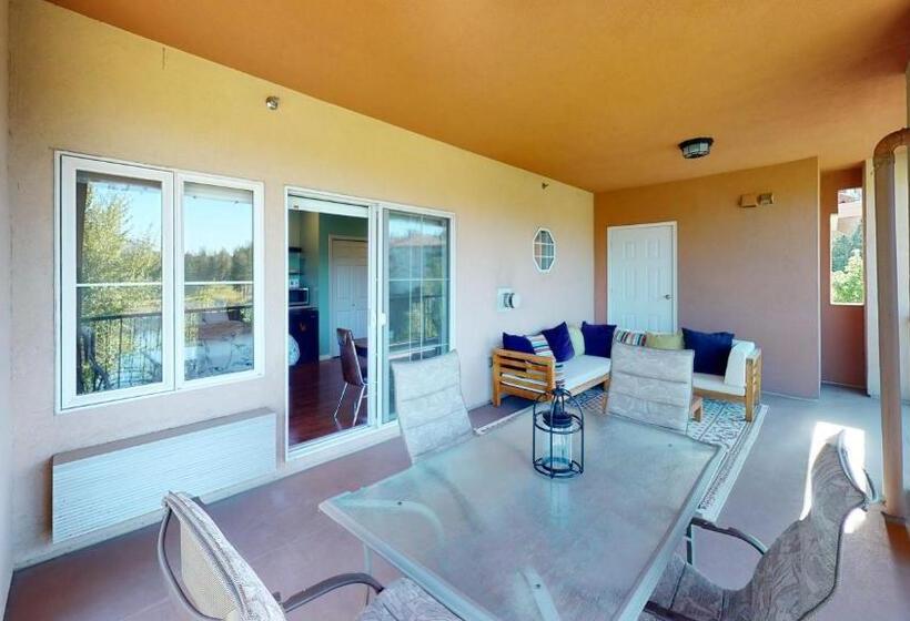 Standard studio with lake view, Borgata Lodge Resort