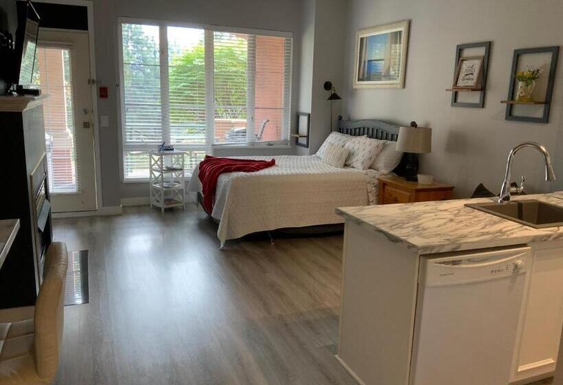 סטודיו סטנדרט עם מרפסת, Borgata Lodge Resort