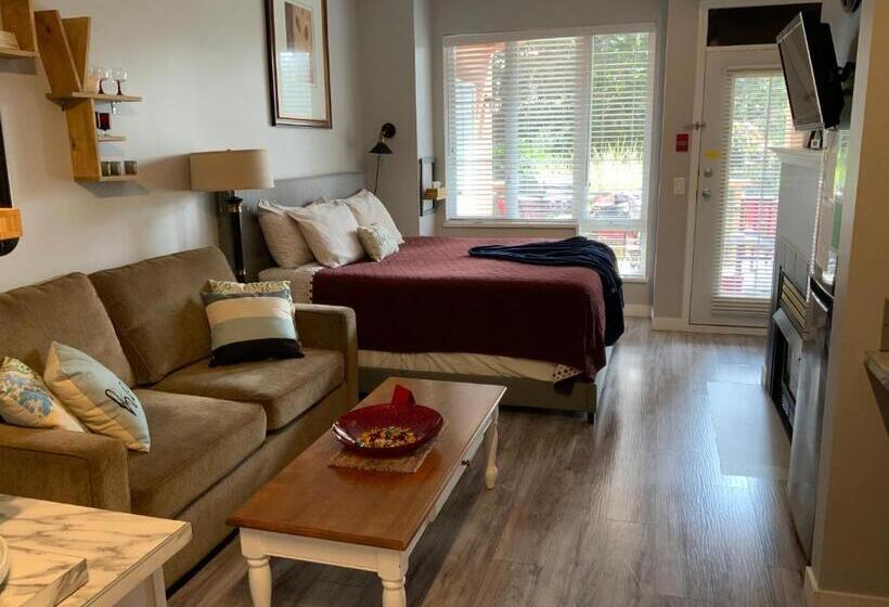 סטודיו סטנדרט, מיטה זוגית, Borgata Lodge Resort