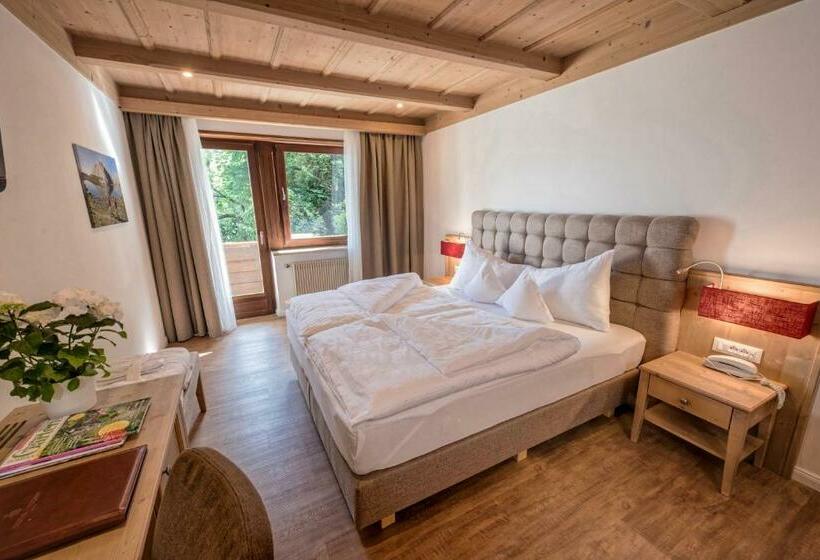 Comfort room with balcony, Hofer