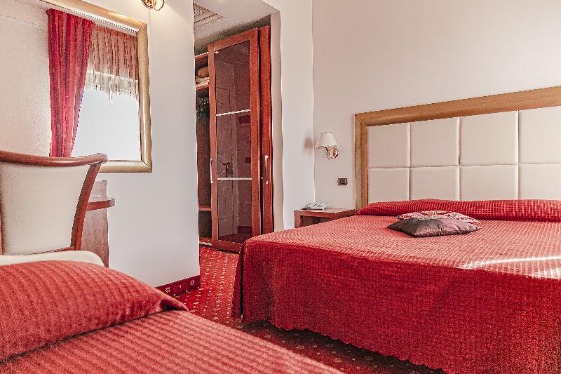 スーペリアトリプルルーム, Metropolitan