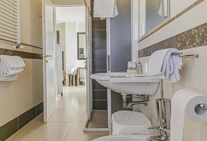 ジュニアスイート, Metropolitan