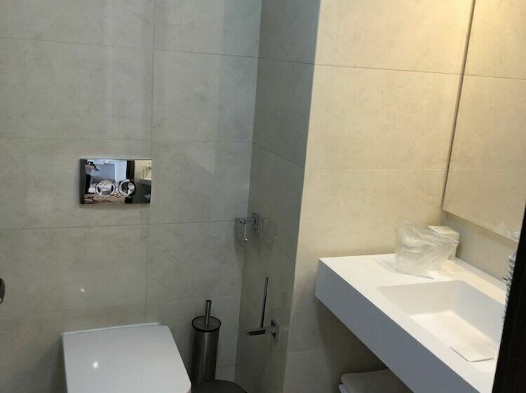 싱글 디럭스 룸, New Belvedere