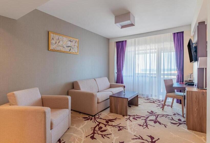 주니어 스위트 바다 전망, New Belvedere