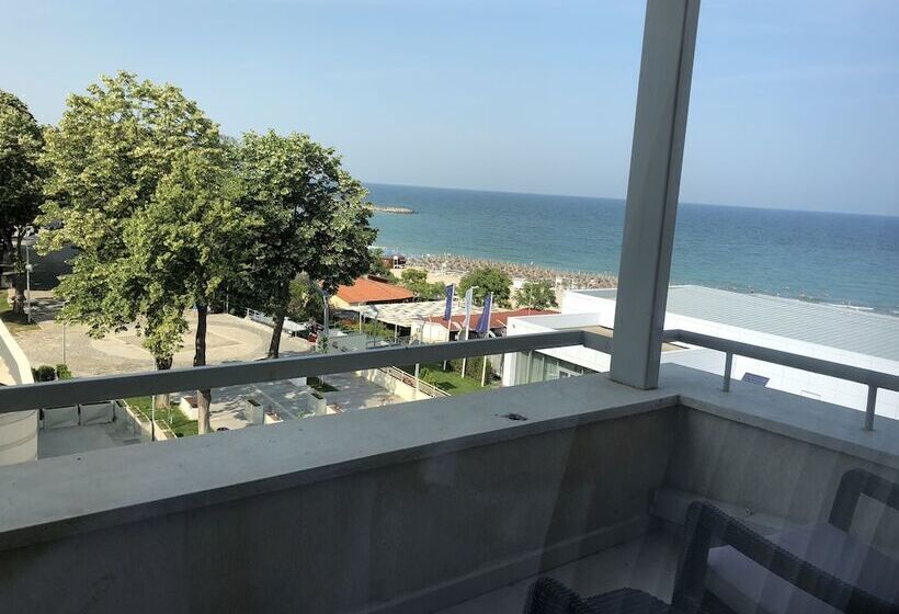 디럭스 룸 측면 바다 전망, New Belvedere