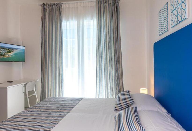 غرفة قياسية مزوَّدة بتراس, Paolina