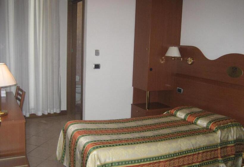 חדר סטנדרט יחיד, Pizzeria Ristorante Al Leone