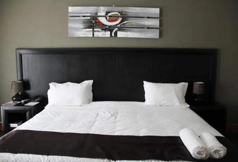 Suite, Ruby Stone Boutique