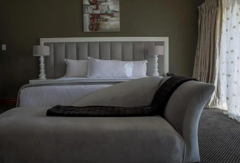 Suite, Ruby Stone Boutique