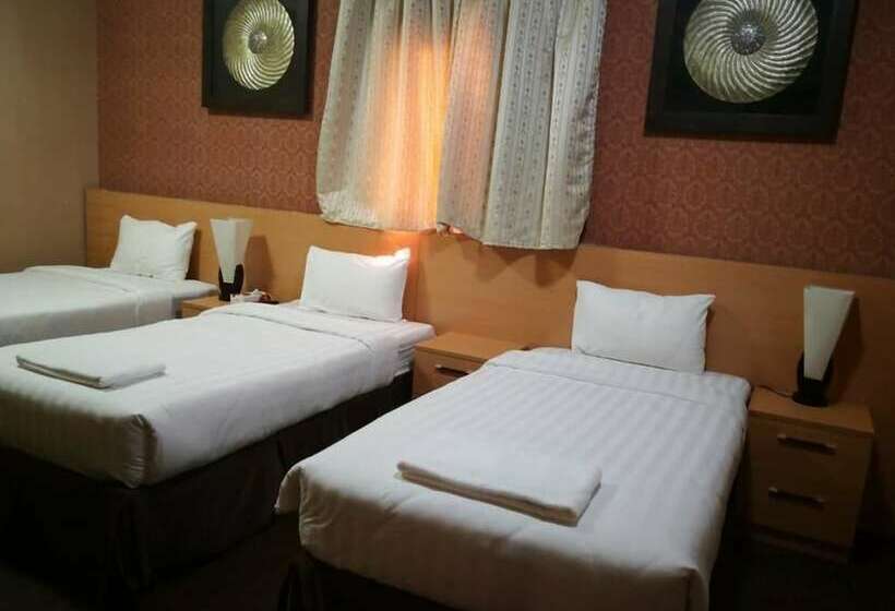 اتاق استاندارد سه نفره, Shmoukh