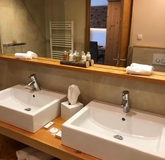 小型套房带阳台, Terra  The Magic Place Relais & Chateaux