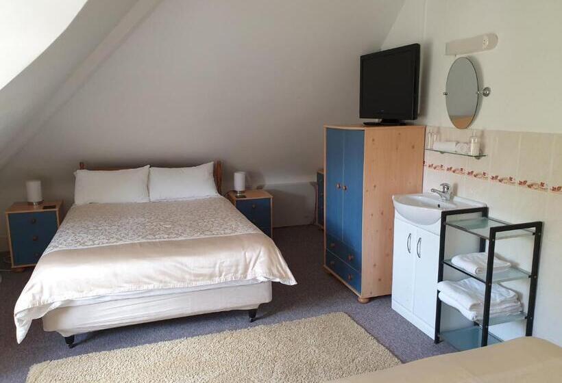 חדר משפחתי חדר אמבטיה משותף, The Wycliffe