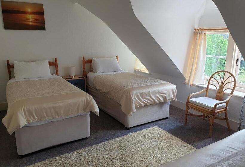 חדר משפחתי חדר אמבטיה משותף, The Wycliffe