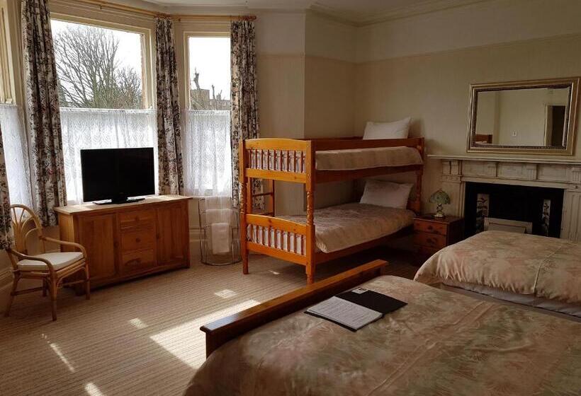 חדר משפתחתי סופריור, The Wycliffe