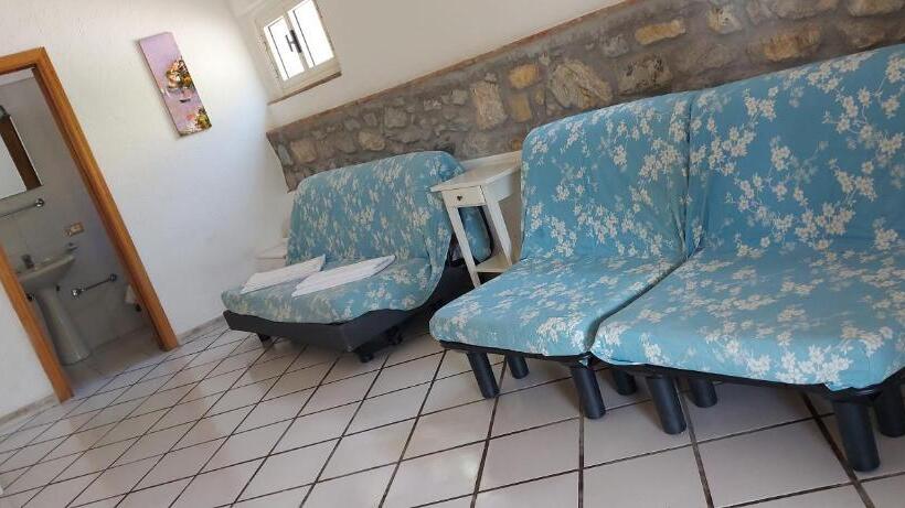 إستوديو قياسى مطلّ علي الحديقة, Residence Della Luna