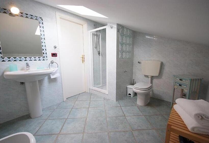 شقة دور أخير غرفة نوم واحدة, Residence Della Luna