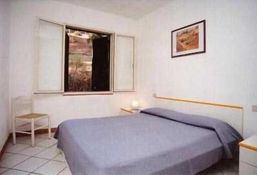 استودیوی استاندارد, Residence Della Luna