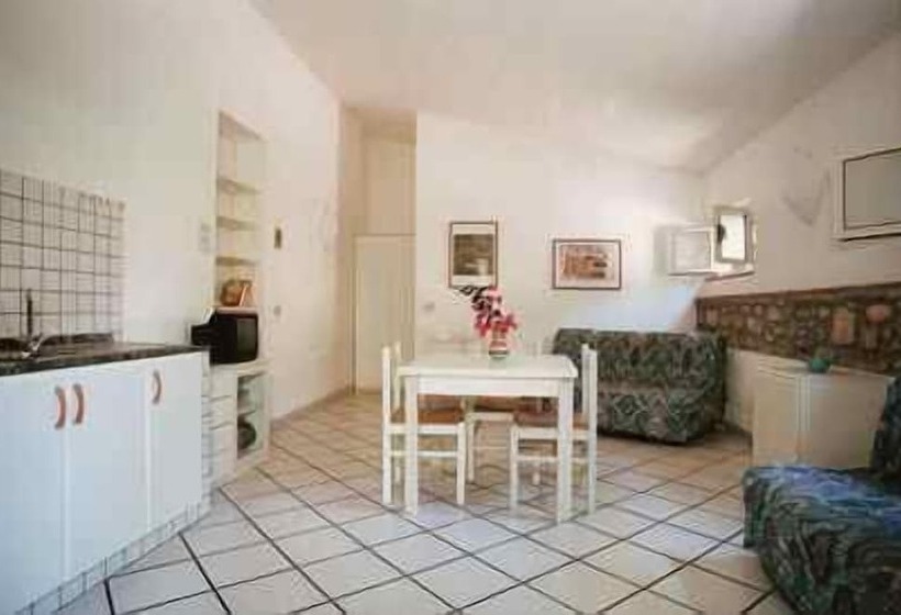 إستوديو قياسى, Residence Della Luna