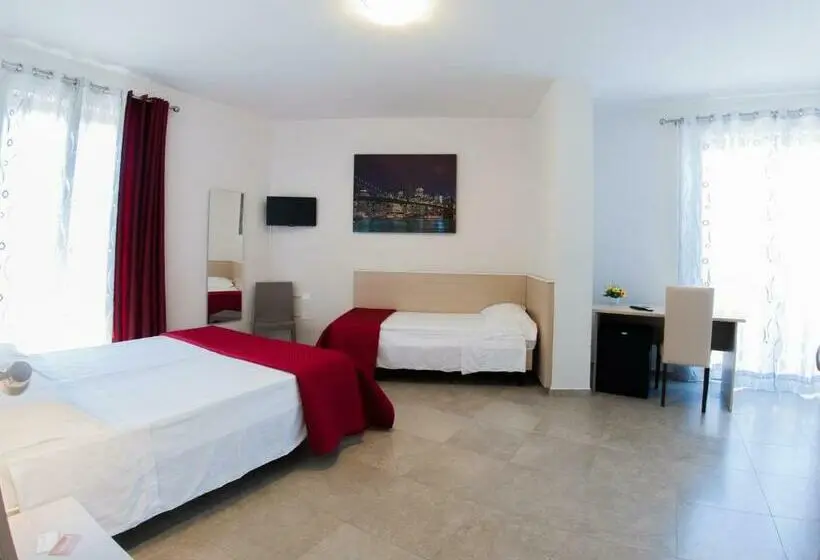 اتاق لوکس با بالکن, B&b Coppularossa
