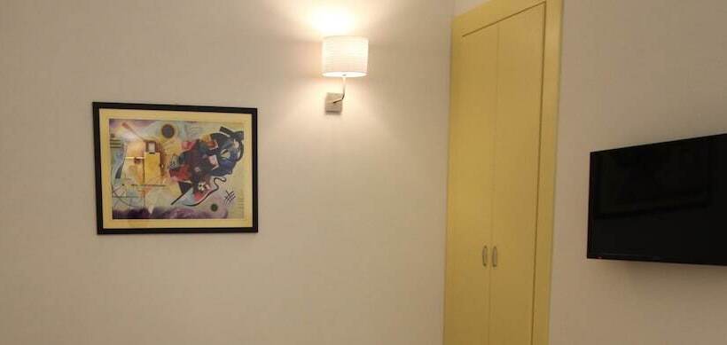 اتاق راحتی سه تخته, La Passeggiata Di Girgenti