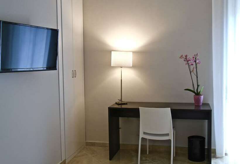 اتاق لوکس سه تخته, La Passeggiata Di Girgenti